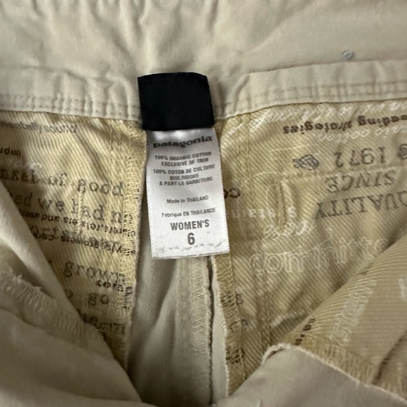 Patagonia Women’s cotton shorts - Picture 3 of 3